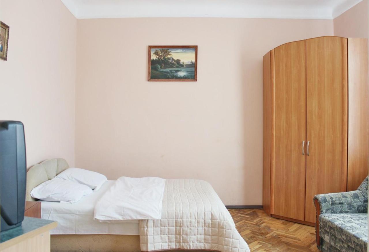 Квартира Подобово Біля Форуму Високий Замок Вулиця Хмельницького 61 Lviv Ngoại thất bức ảnh